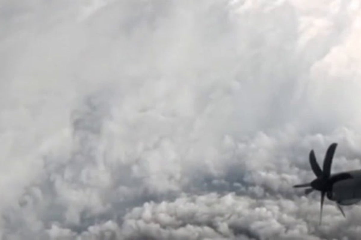 Storm chasers fly inside Hurricane Melissa’s eye in incredible footage