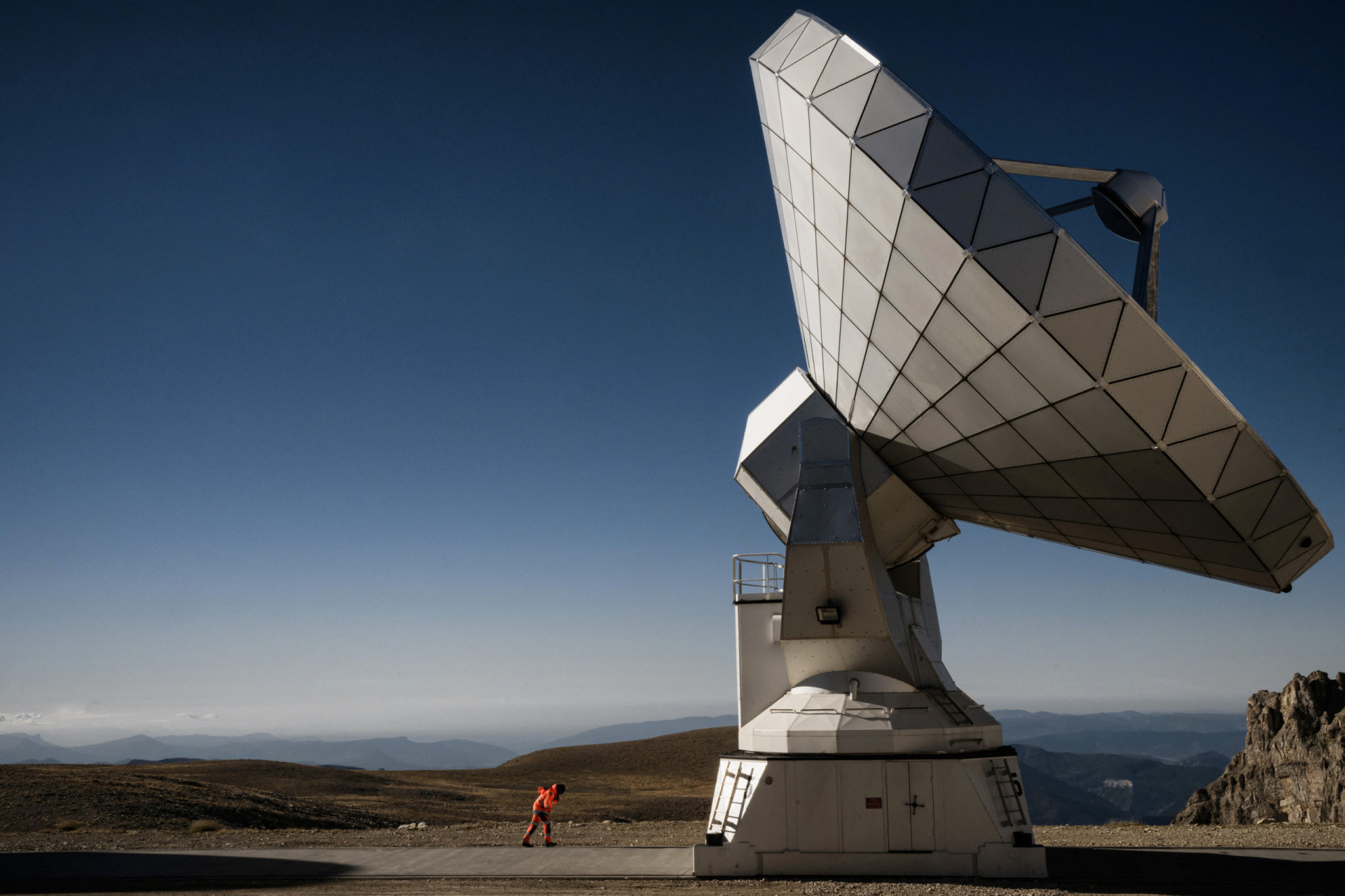 DISCOVERY - ASTRONOMY