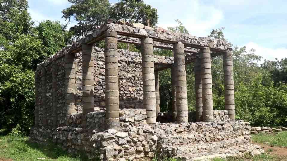 Building a stone roof inspired by ancient Roman temple architecture ...