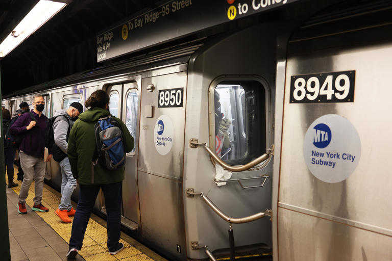 Suspect Arrested In Brooklyn Subway Slashing Case