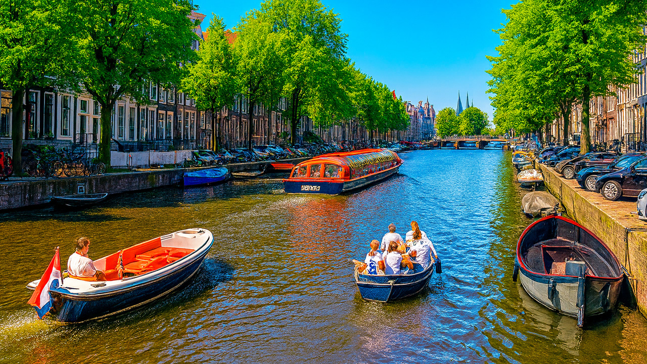 Amsterdam Walking Tour – Summer Streets and Canals Netherlands