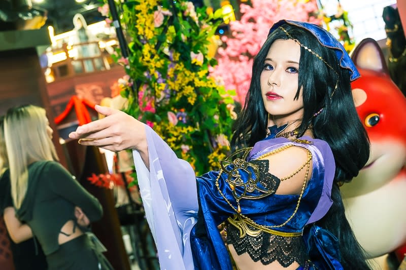 Enchanting Cosplay & Booth Companions Light Up Tokyo Game Show 2025 ...