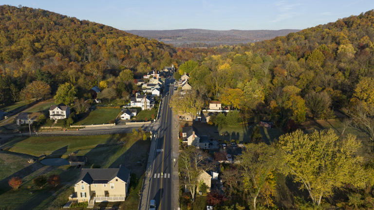 Nestled In Virginia's Blue Ridge Foothills Is A Revived Village With ...