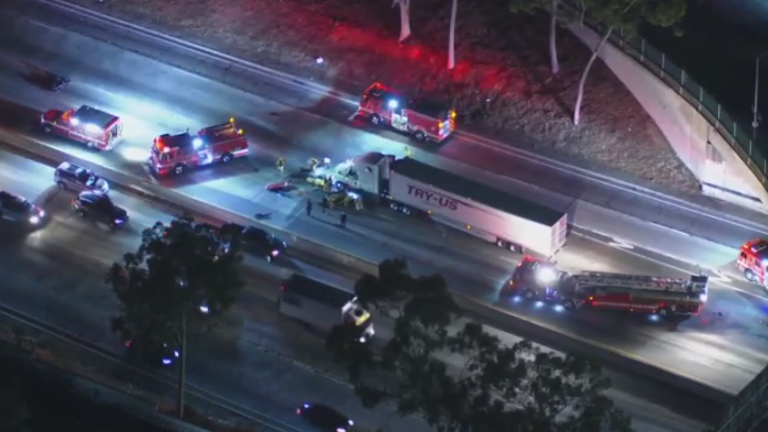 All lanes of southbound 5 Freeway in Boyle Heights closed after big rig ...