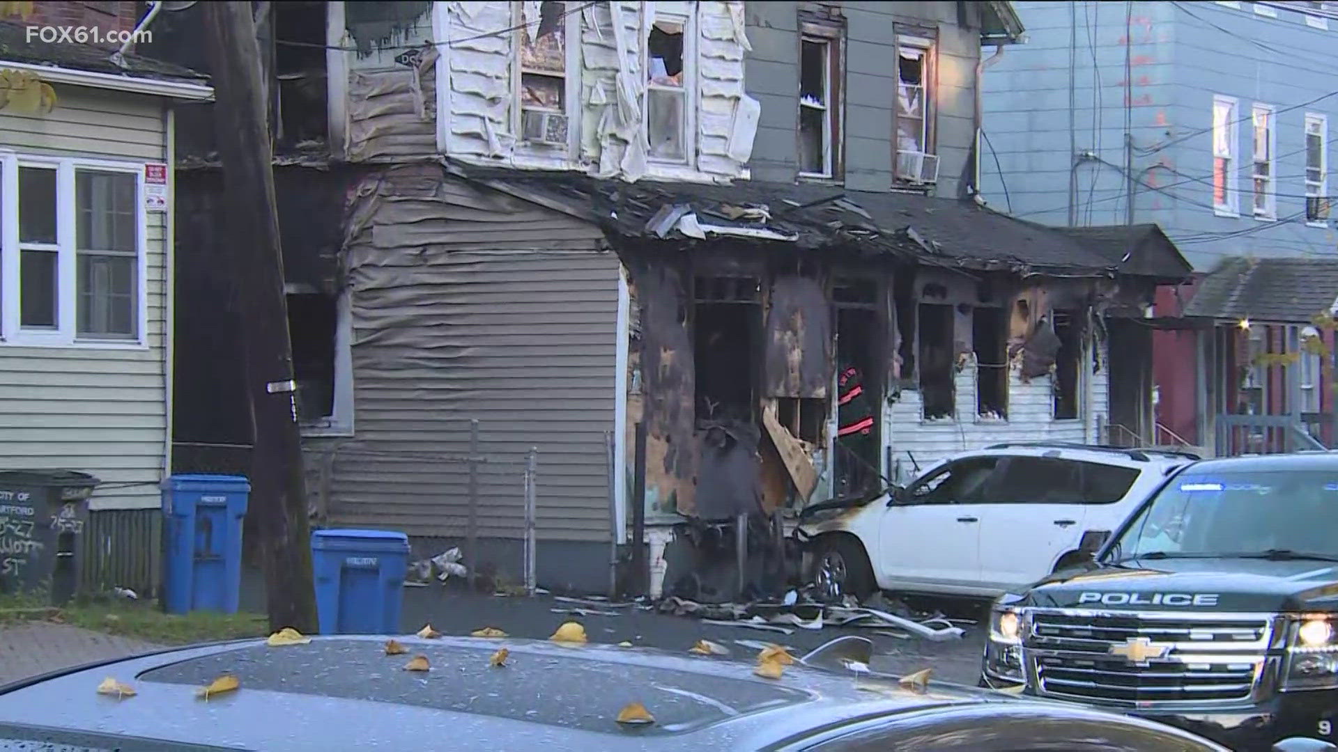 1 dead after fire breaks out at multi-family home in Hartford
