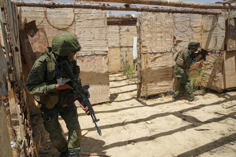 Ukrainian forces say small Russian infiltration teams are increasingly ...