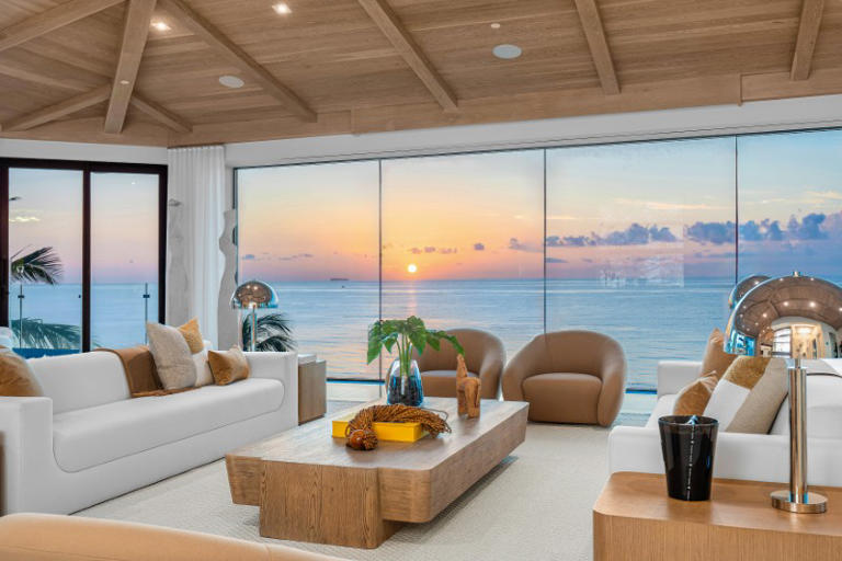 Amped Glass Penthouse Uniformity photo