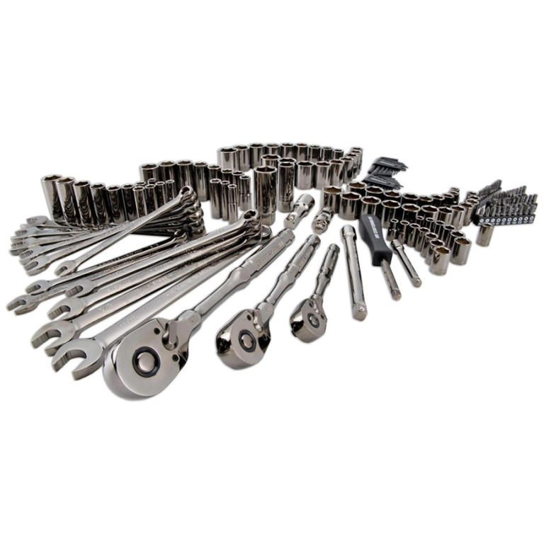 Craftsman's 154-Piece Mechanics Tool Set Is Now Under $150 on Amazon