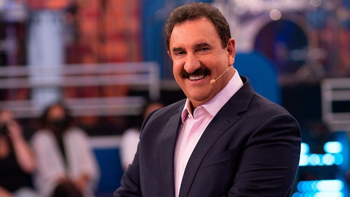 Ratinho é dono de mais de 70 emissoras de rádio: "Gosto de ganhar dinheiro"