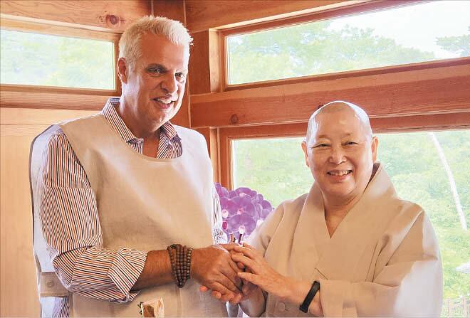 Renowned Chef Ripert Advocates Temple Cuisine’s Respect for Ingredients