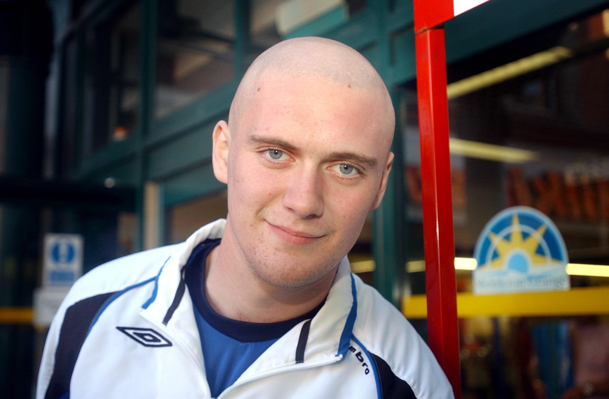 My Night Out: 25 nostalgic photos of Hartlepool people talking about a ...