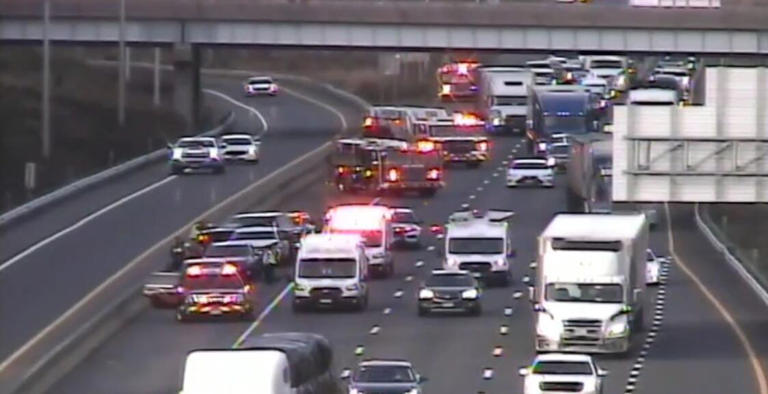 Injuries reported following multi-vehicle crash on I-84 in New Britain