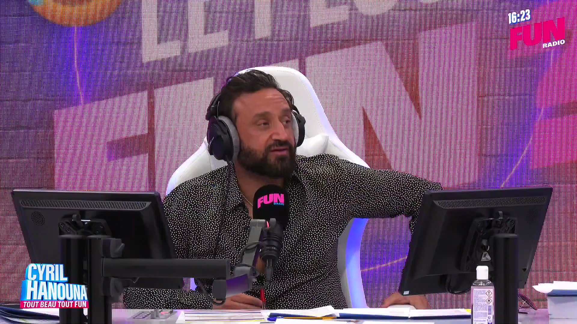 Cyril Hanouna dans Tout beau tout Fun - L'intégrale du 28 octobre