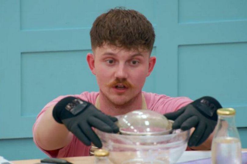 GBBO fans slam 'ridiculous' challenge as semi-finalists all have same issue