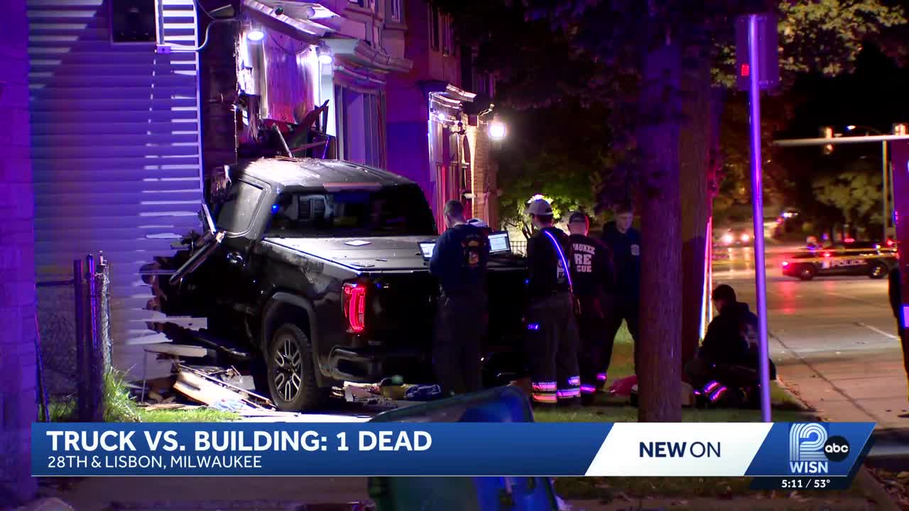 Driver dies after truck crashes into Milwaukee building