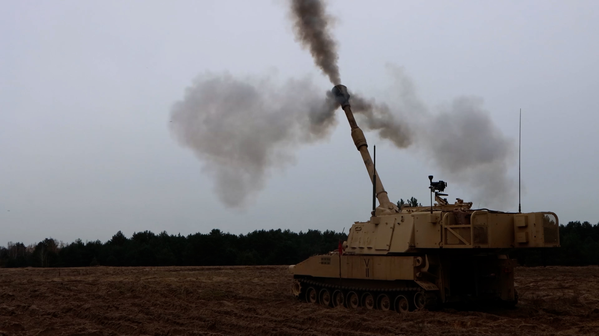 US & NATO Train Together in Heavy Artillery Live-Fire