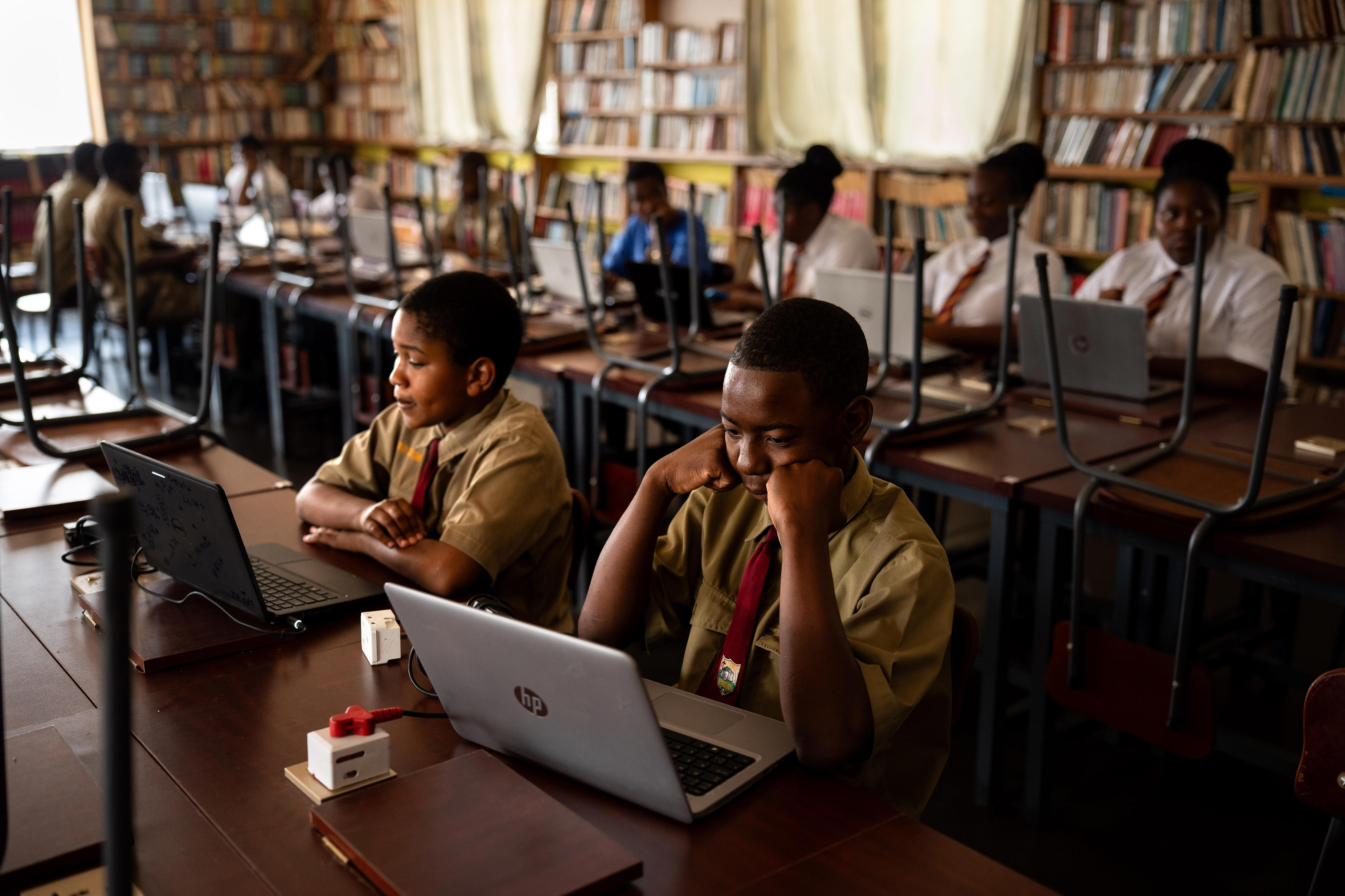 As fracturing harms UMC brand, how a Zimbabwe high school displays ...