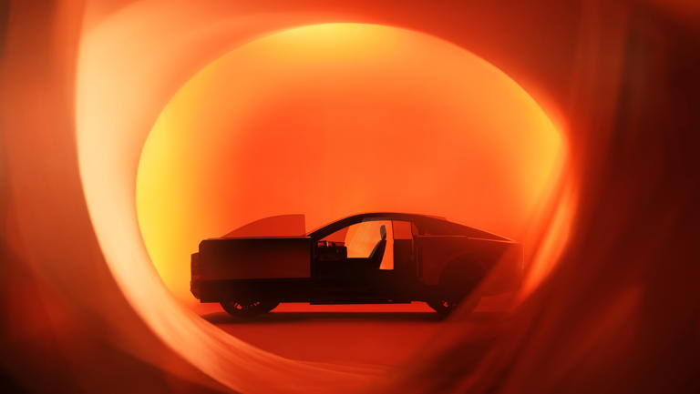 Toyota Century Coupe unveiled at Japan Mobility Show 2025