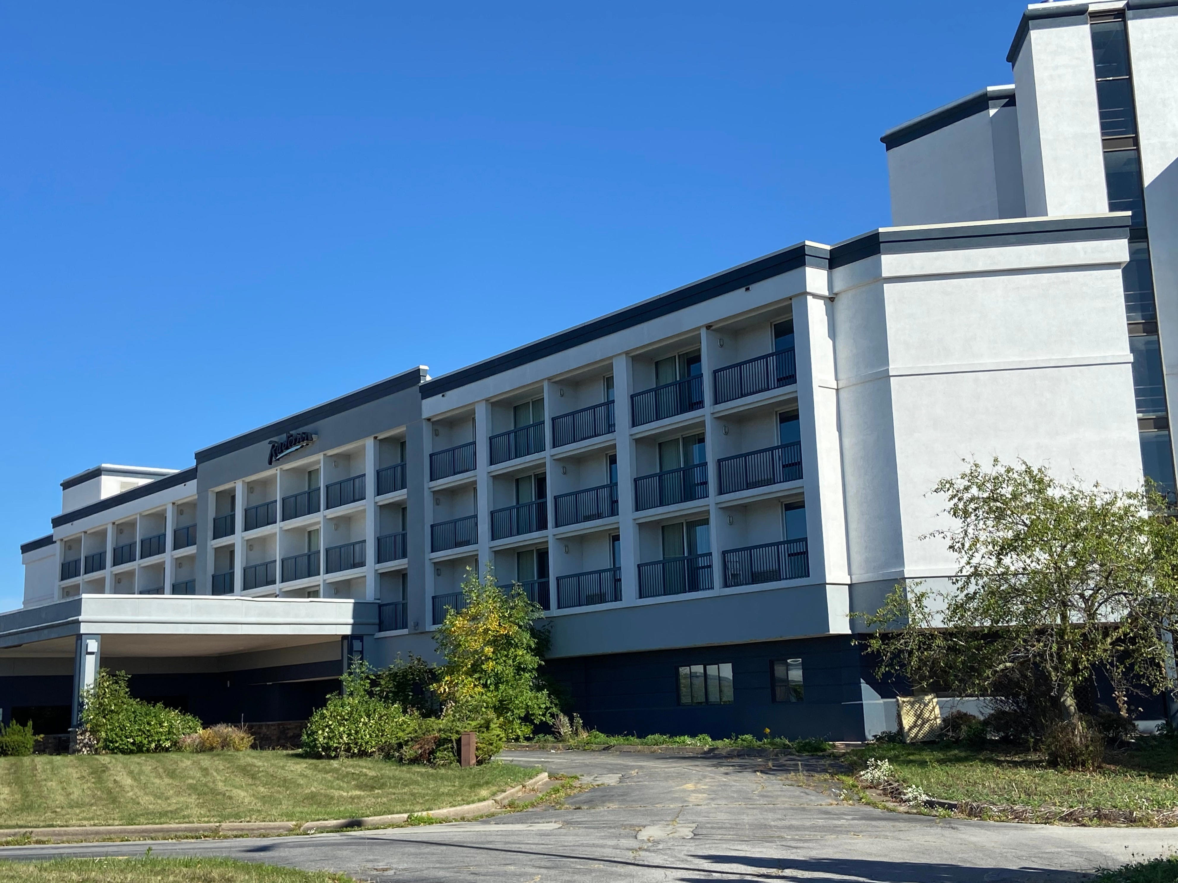 New owners checking into Grand Island Radisson
