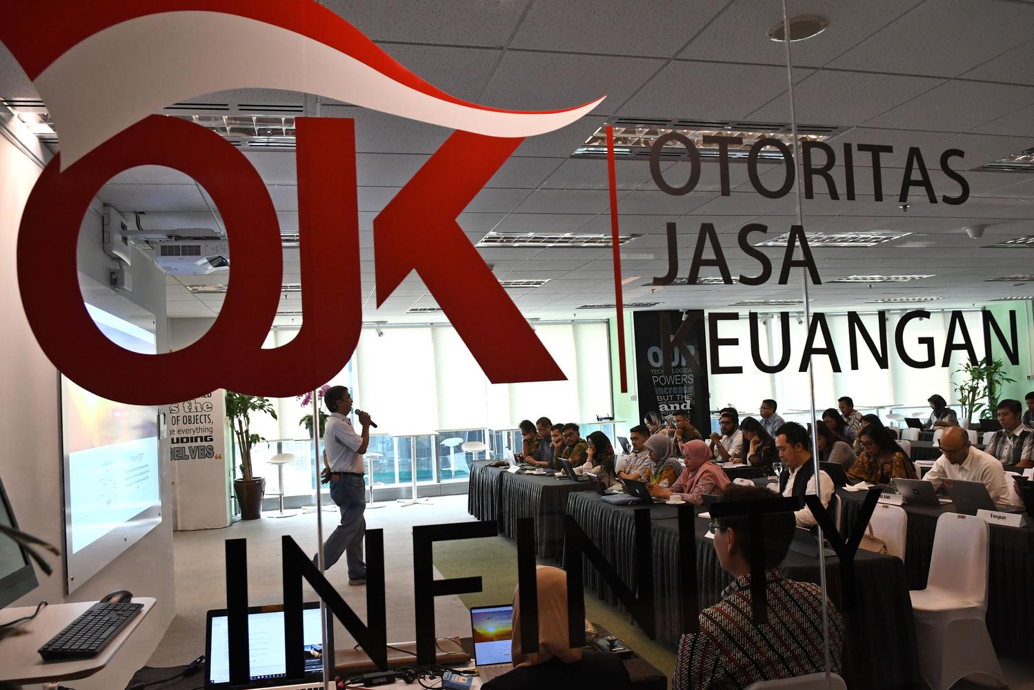 OJK Perintahkan PPATK Selidiki Keuangan Dana Syariah Indonesia, Rekening Dibekukan