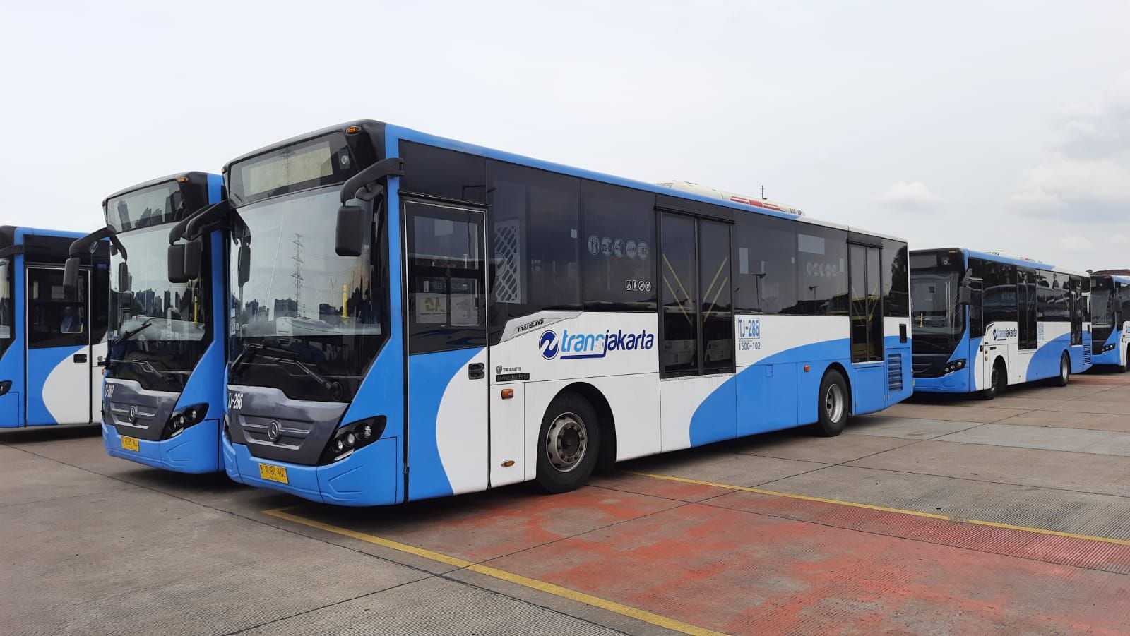 Tidak Perlu Khawatir, Transjakarta Jaga Sampai Subuh