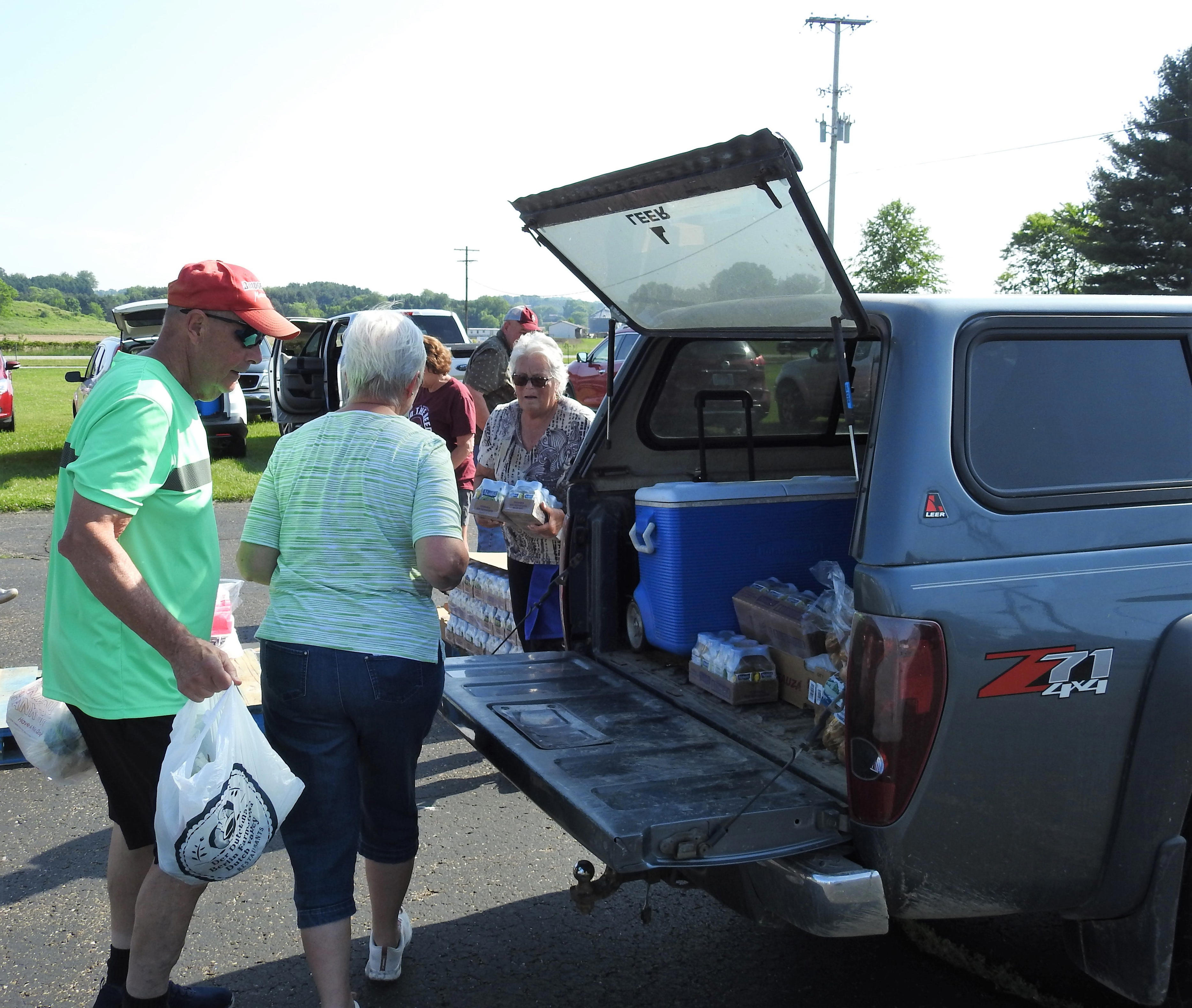 Federal shutdown threatens SNAP benefits. Here are the local resources ...