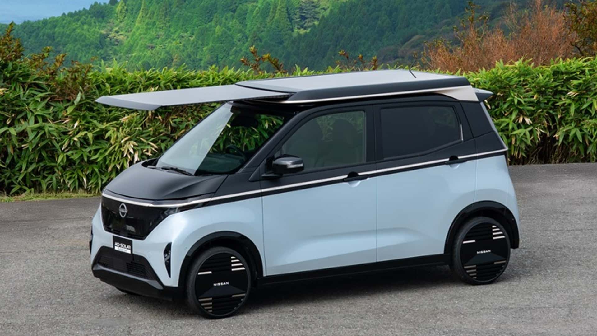 Nissan Sakura mit ausfahrbarem Solardach Ao-Solar Extender