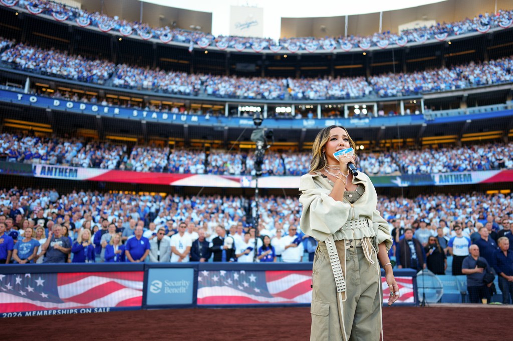 World Series fans lose it over ‘beautiful’ singer Tinashe’s epic Game 4