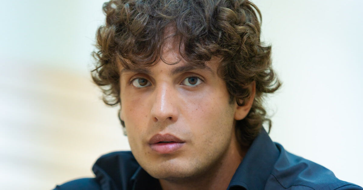 Un Posto al Sole, Gianluca Spagnoli a Tv Soap: “Vinicio sta vivendo una ...