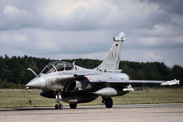 NATO jets intercept Russian spy plane as Putin's forces close in on key ...