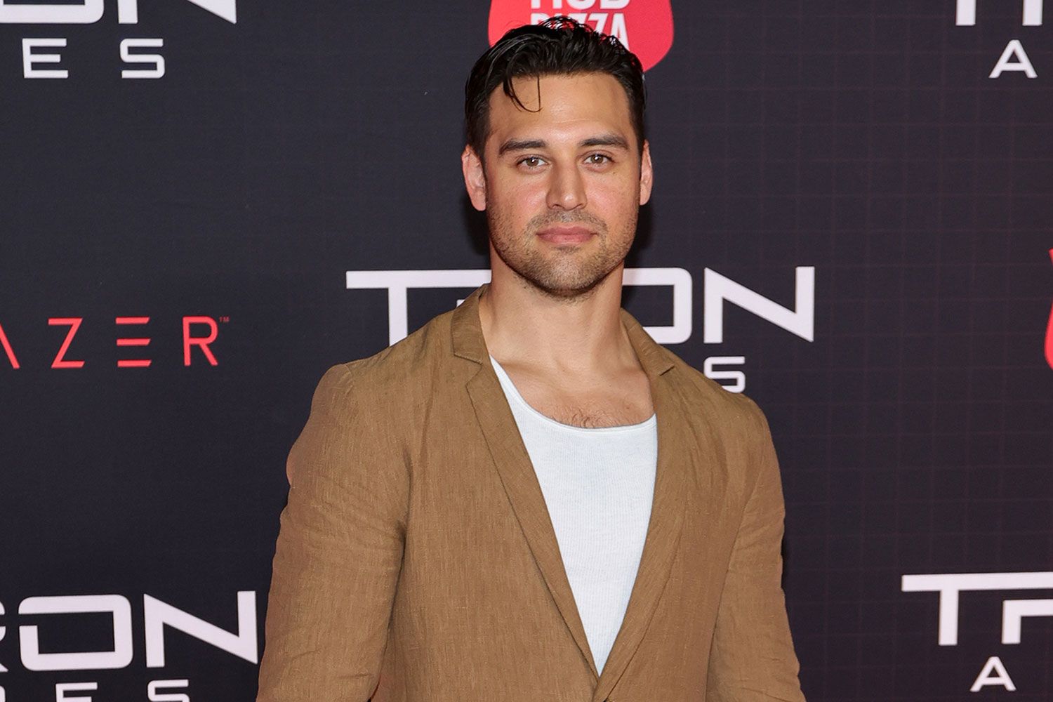 ryan guzman ryan guzman net worth - Ilustrasi 3
