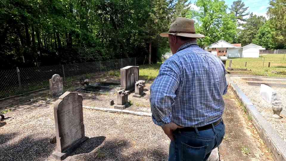 The Wright Family Graveyard Has Secrets You Shouldn’t Dig Up