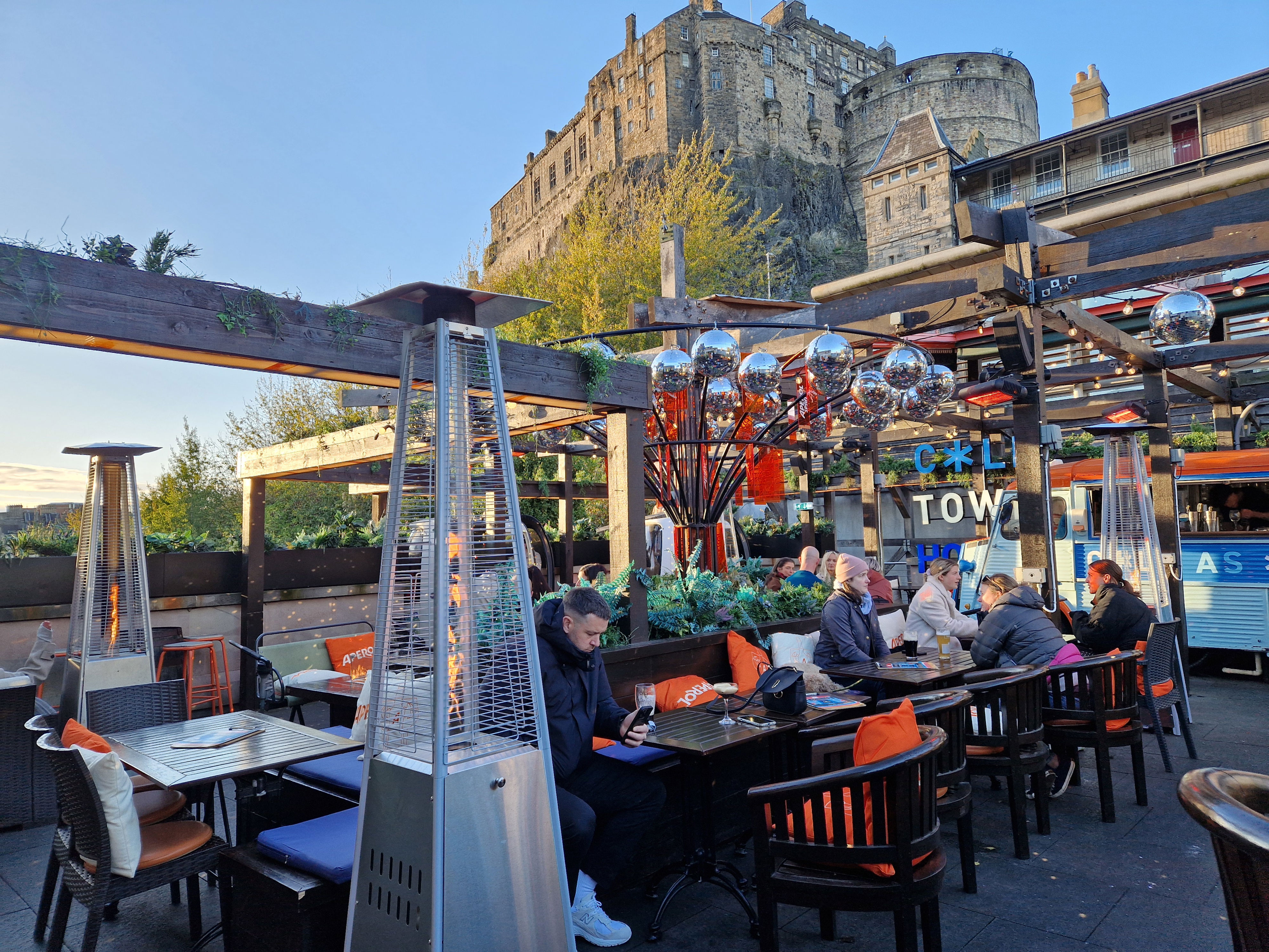 Edinburgh Castle view bar to get half a million-pound makeover with ...