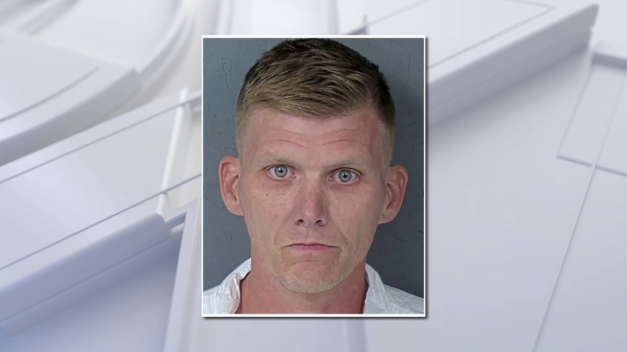 Man faces sexual battery, child porn charges
