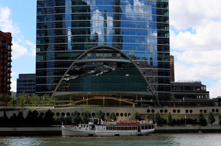 A beloved Chicago architecture boat tour will soon end for the 2025 season