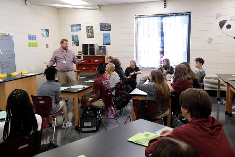 U.S. News & World Report ranked the best elementary, middle schools in ...