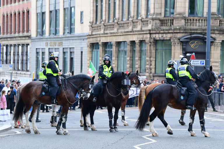 Travel warning as Liverpool to see thousands coming to city