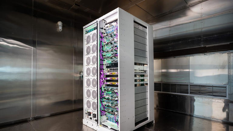 Major Microsoft Azure outage takes Office 365, Teams, and Xbox services ...