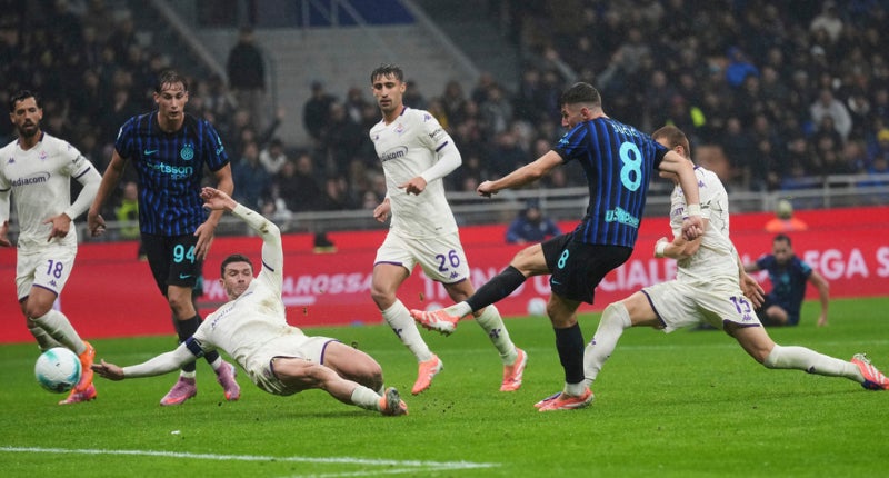 Inter de Milán vence 3-0 a Fiorentina y se mantiene en la tercera ...