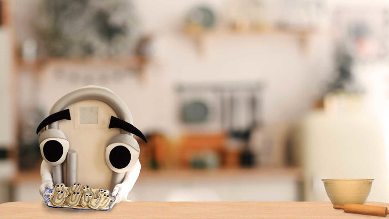 Clippy didn't deserve to die off, so I resurrected him in Windows 11 ...