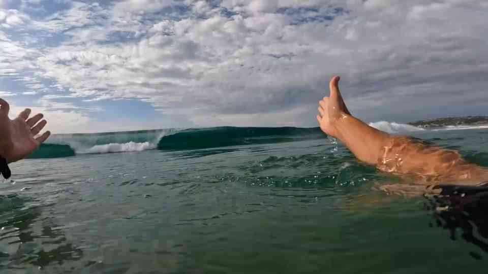 Surfer breaks down a barrel-filled surf session