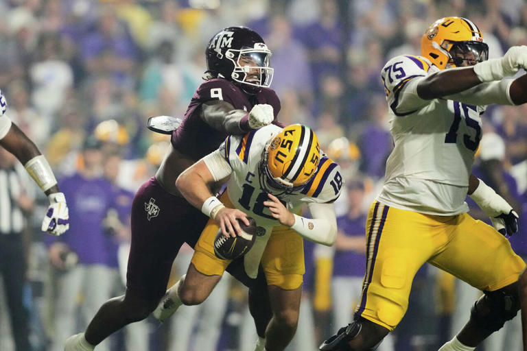 A&M's Cashius Howell 'everything you want in a football player'