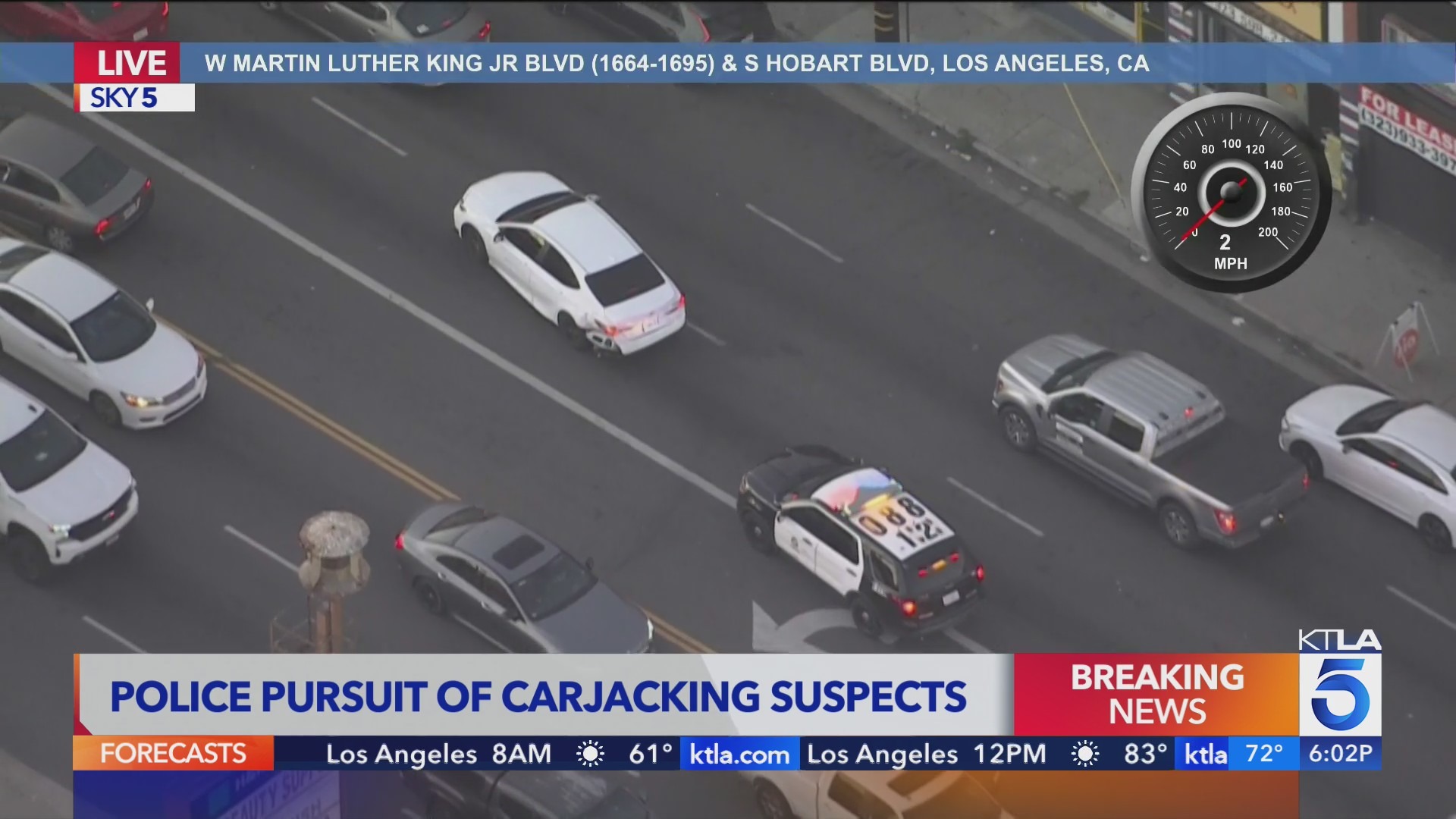 Police pursue carjacking suspects in L.A.