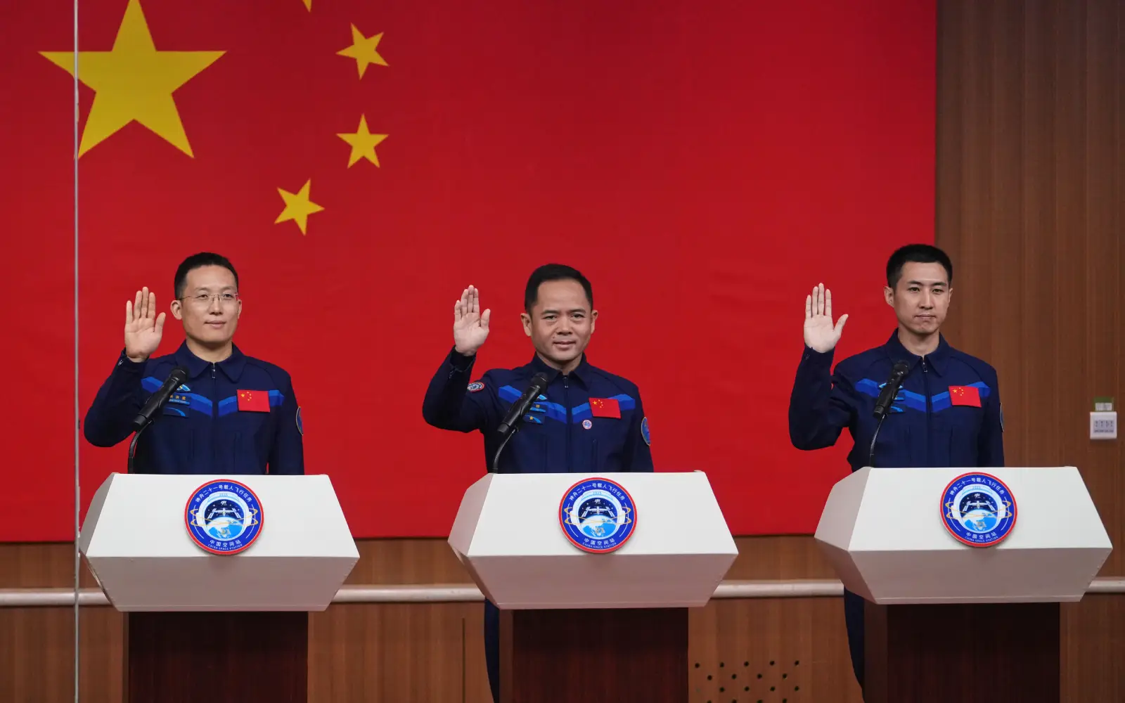 Youngest Chinese Astronaut, Mice Head to Space This Week