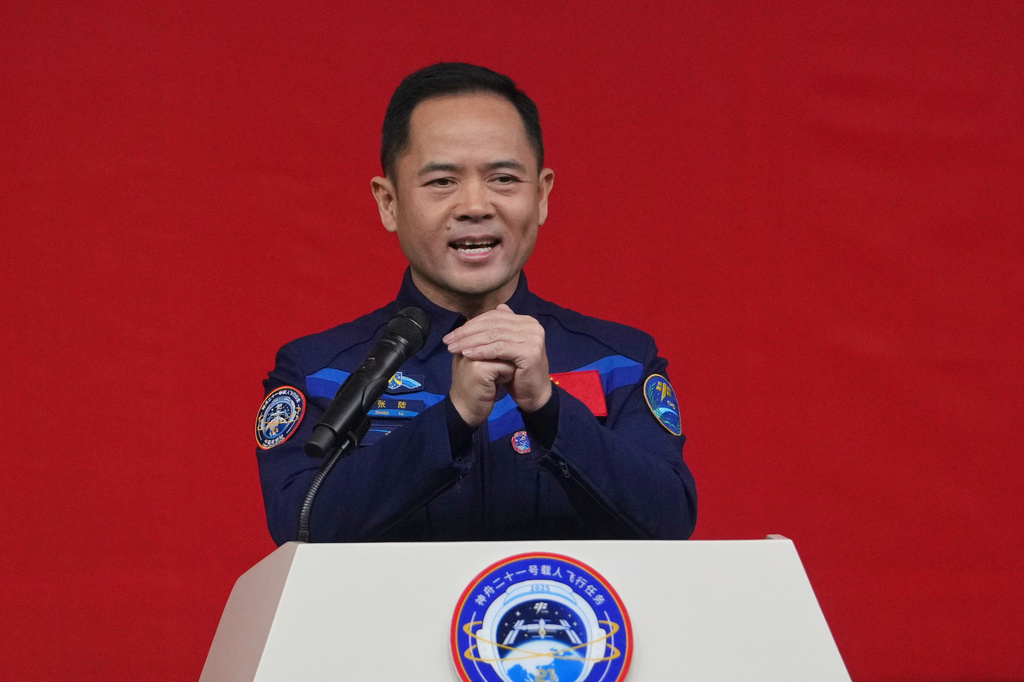 China says it's on track to land astronauts on the moon by 2030 ahead ...