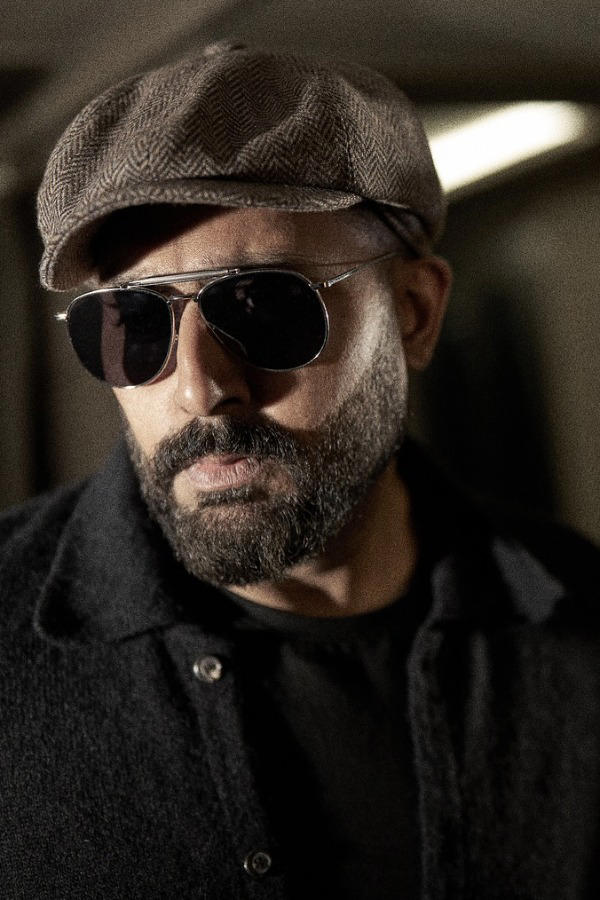 Abhishek Bachchan Hits Back At Journo Accusing Him Of Buying Best Actor ...