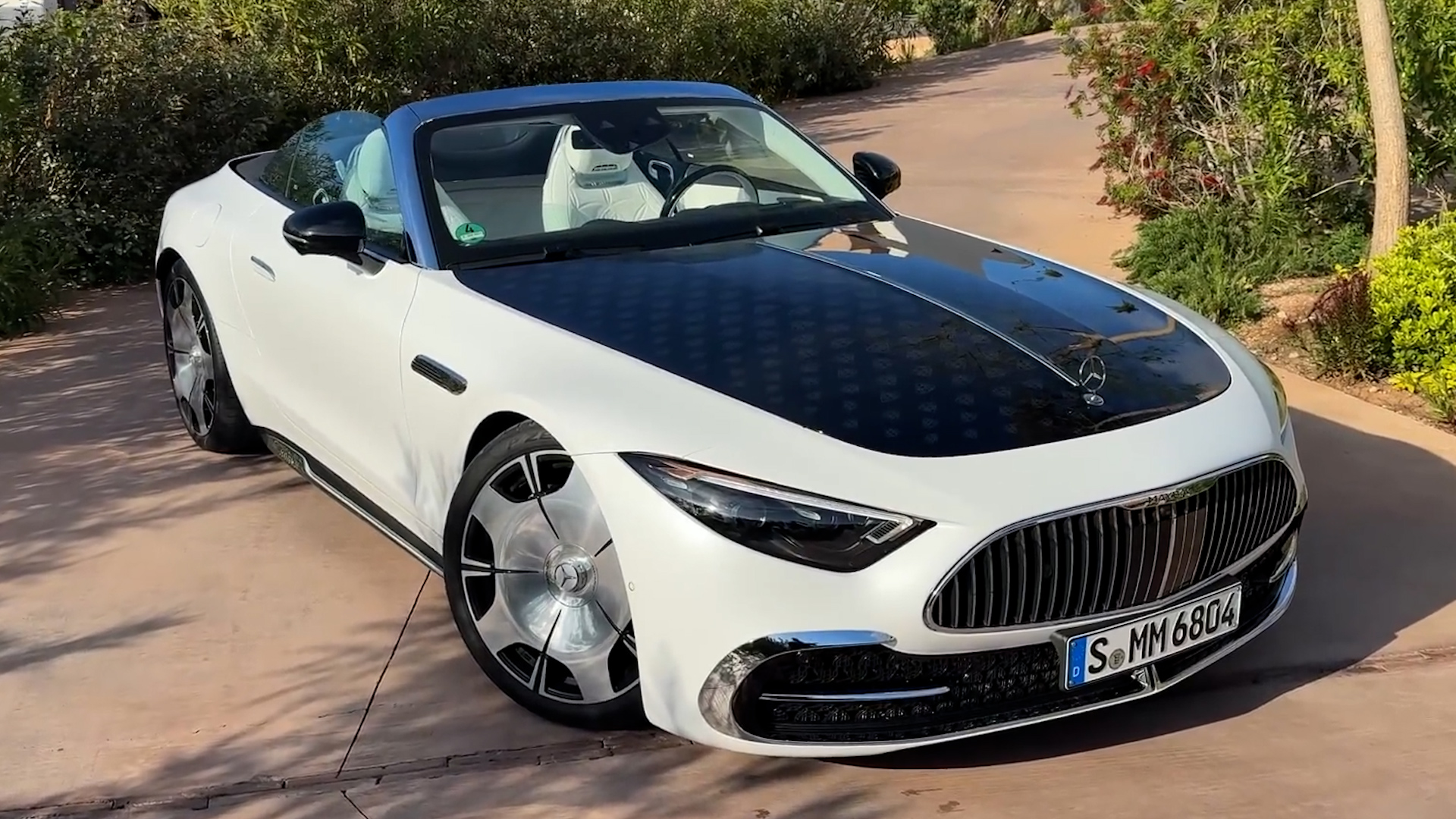 Maybach SL 680 – V12 Luxury