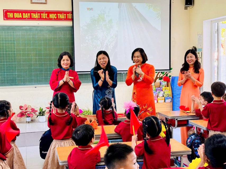 Chính phủ chốt đưa Tiếng Anh trở thành môn học bắt buộc từ lớp 1