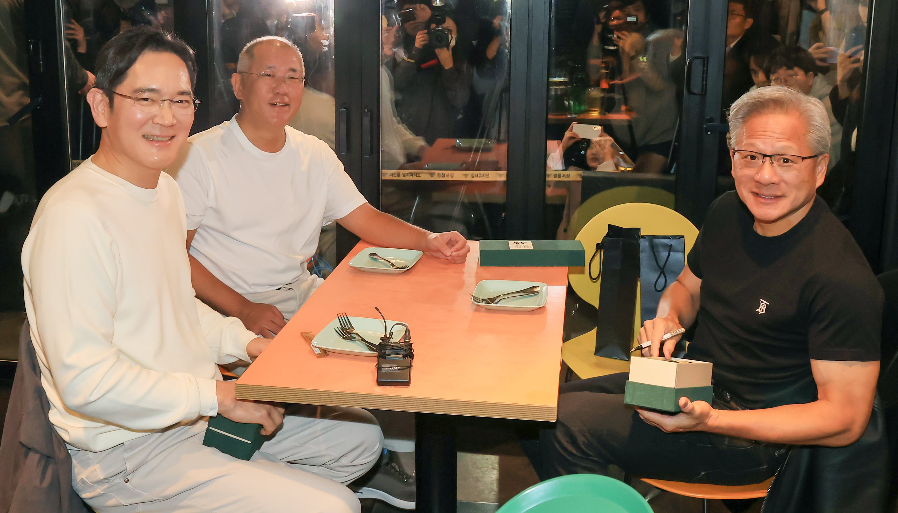 Huang, Lee, Chung Forge AI Kkangbu Alliance
