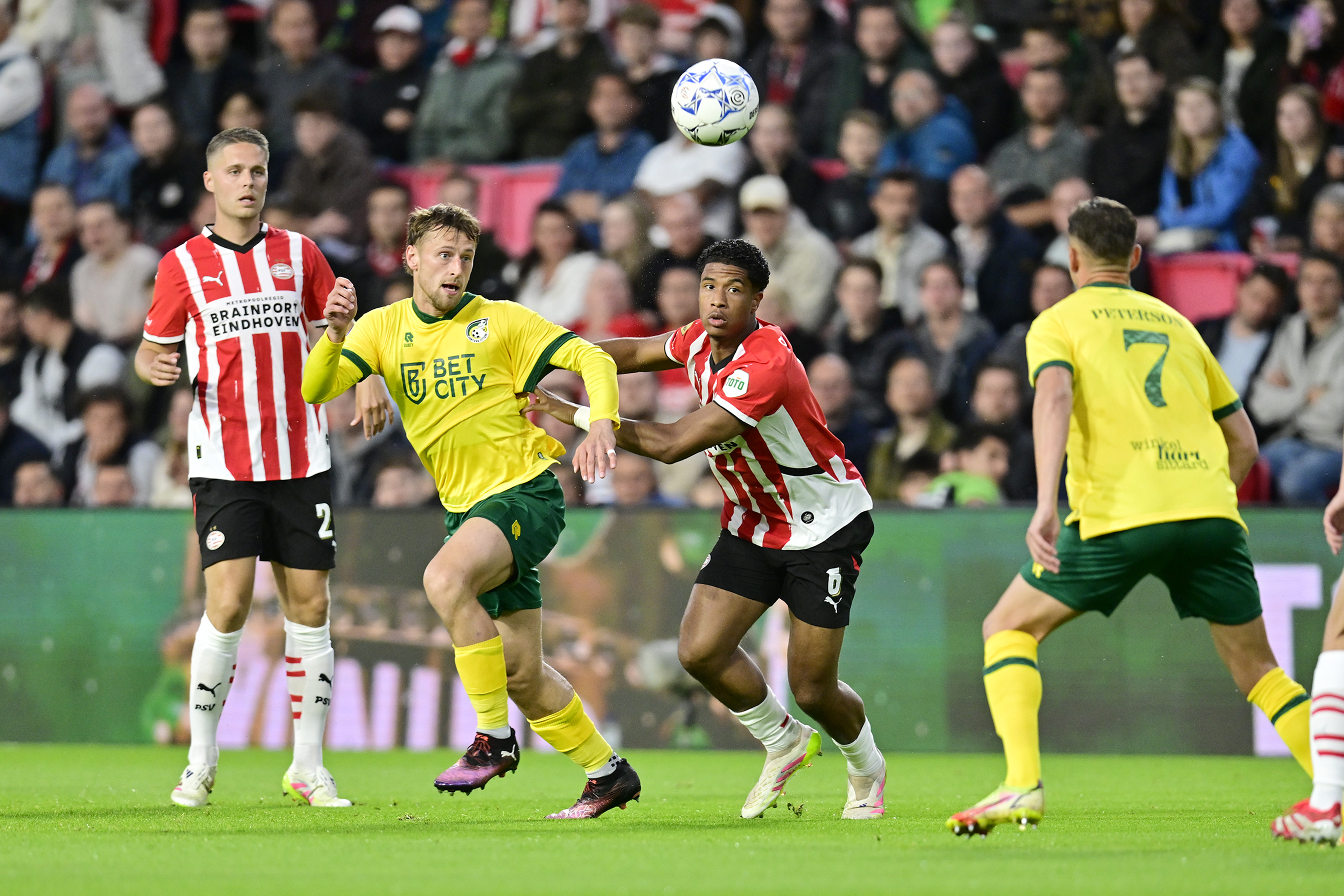 Waar en hoe laat wordt PSV - Fortuna Sittard in de Eredivisie uitgezonden?